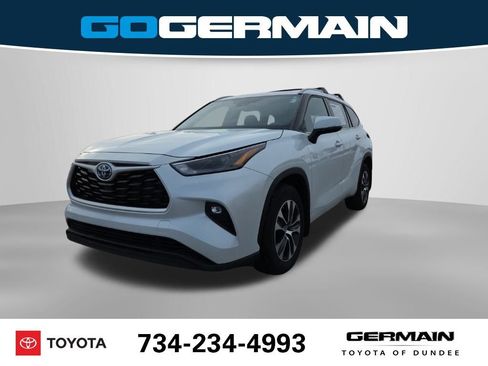 Used 2022 Toyota Highlander XLE image 1