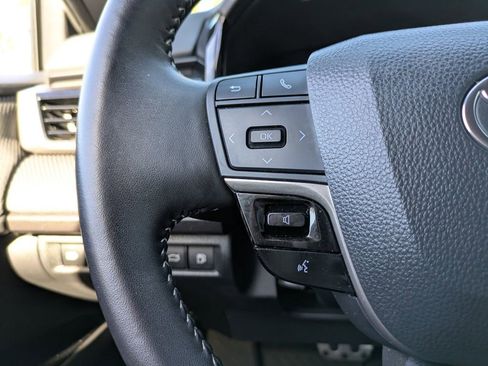 Certified 2025 Toyota Camry SE w/ Convenience Package image 23