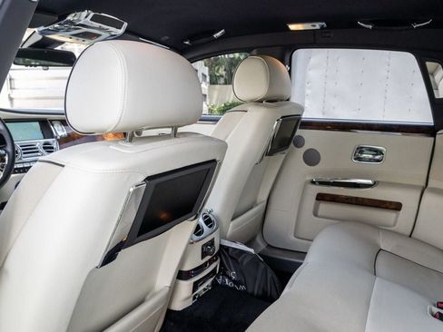 Used 2013 Rolls-Royce Ghost RWD image 20