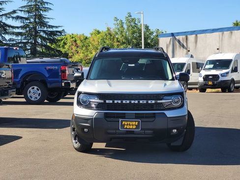 New 2026 Ford Bronco Sport Outer Banks w/ Outer Banks Tech Package+ AWD/4WD image 3