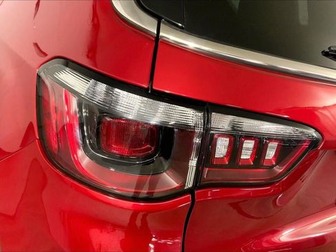 Used 2025 Jeep Compass Limited AWD/4WD image 27