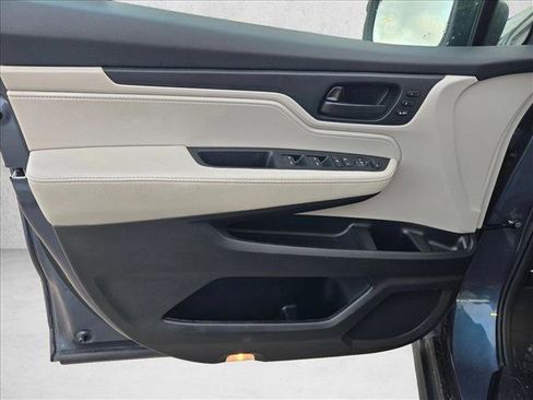 Used 2025 Honda Odyssey EX-L image 11