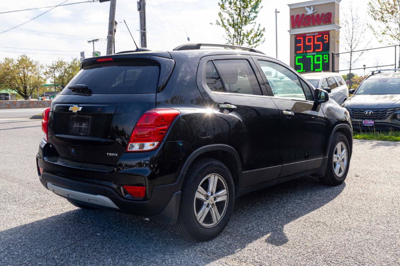 Used 2020 Chevrolet Trax LT w/ LT Convenience Package FWD image 6