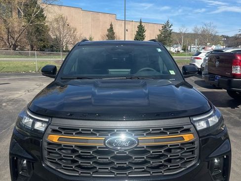 New 2026 Ford Explorer Tremor AWD/4WD image 2