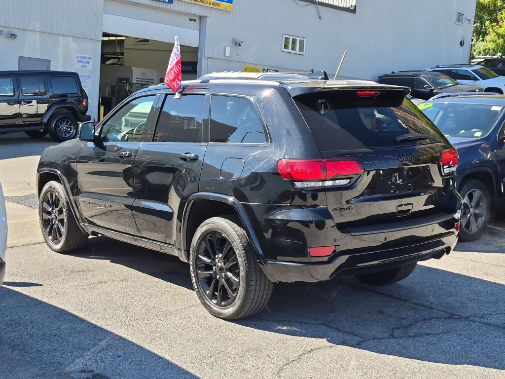 Used 2020 Jeep Grand Cherokee Altitude AWD/4WD image 8