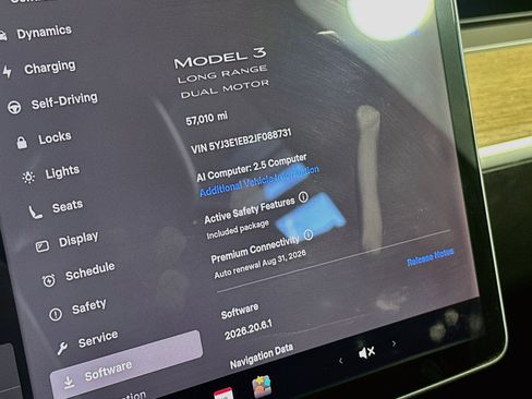 Used 2018 Tesla Model 3 Long Range AWD/4WD image 18