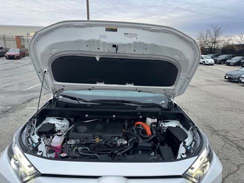 Used 2025 Toyota RAV4 LE image 31