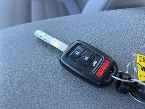 Used 2019 Honda CR-V LX image 15