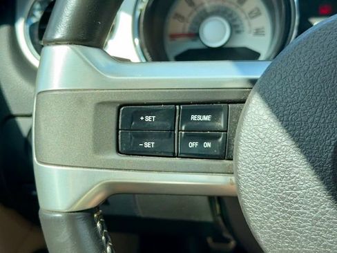 Used 2010 Ford Mustang GT Premium RWD image 13