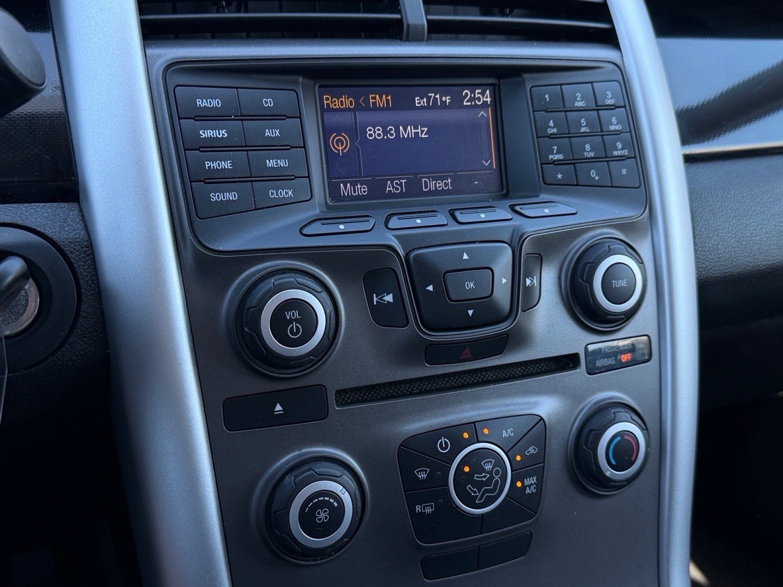 Used 2011 Ford Edge SE FWD image 25