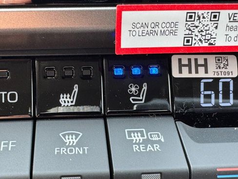New 2026 Toyota Camry Hybrid AWD/4WD image 15