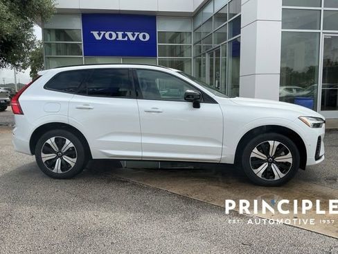Certified 2023 Volvo XC60 T8 Plus AWD/4WD image 5