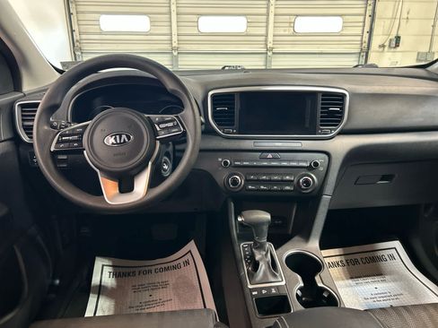 Used 2020 Kia Sportage LX AWD/4WD image 4