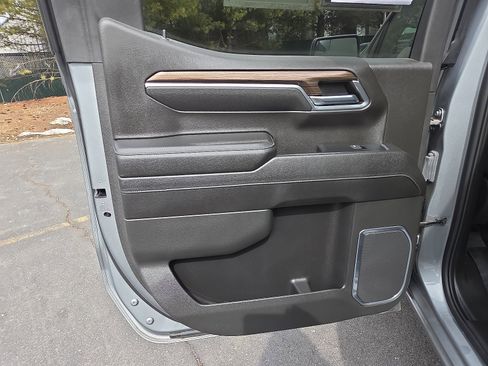 Used 2023 Chevrolet Silverado 1500 LT image 21