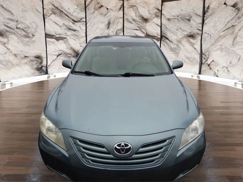 Used 2009 Toyota Camry LE image 3