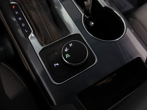 Used 2020 Chevrolet Blazer LT image 32