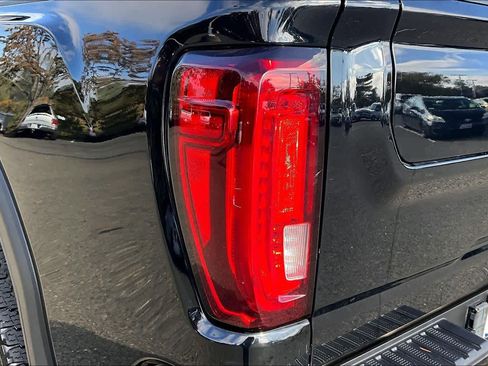 Used 2021 GMC Sierra 2500 Denali w/ Denali Ultimate Package image 28