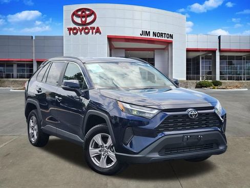 Used 2025 Toyota RAV4 XLE FWD image 1