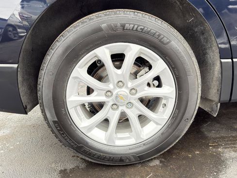 Used 2021 Chevrolet Equinox LT w/ Driver Convenience Package image 61