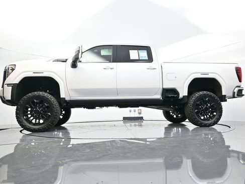 Used 2025 GMC Sierra 2500 Denali Ultimate image 55