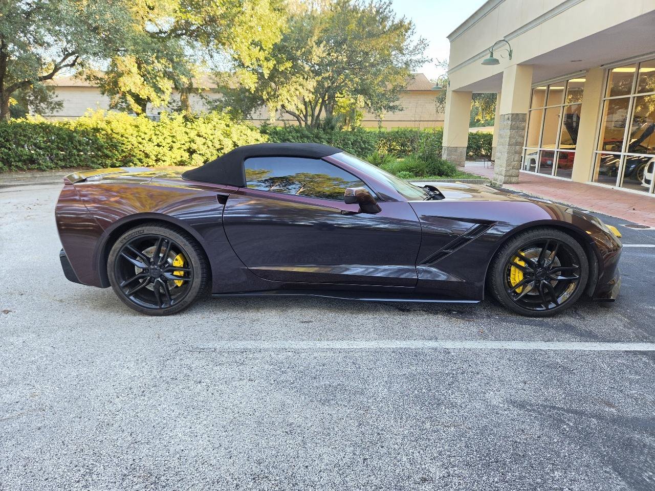 Used 2014 Chevrolet Corvette Stingray Convertible w/ 3LT Preferred Equipment Group RWD image 10