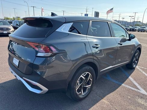 Used 2023 Kia Sportage LX AWD/4WD image 5