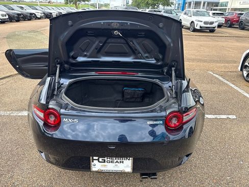 Used 2024 MAZDA MX-5 Miata Club RWD image 9