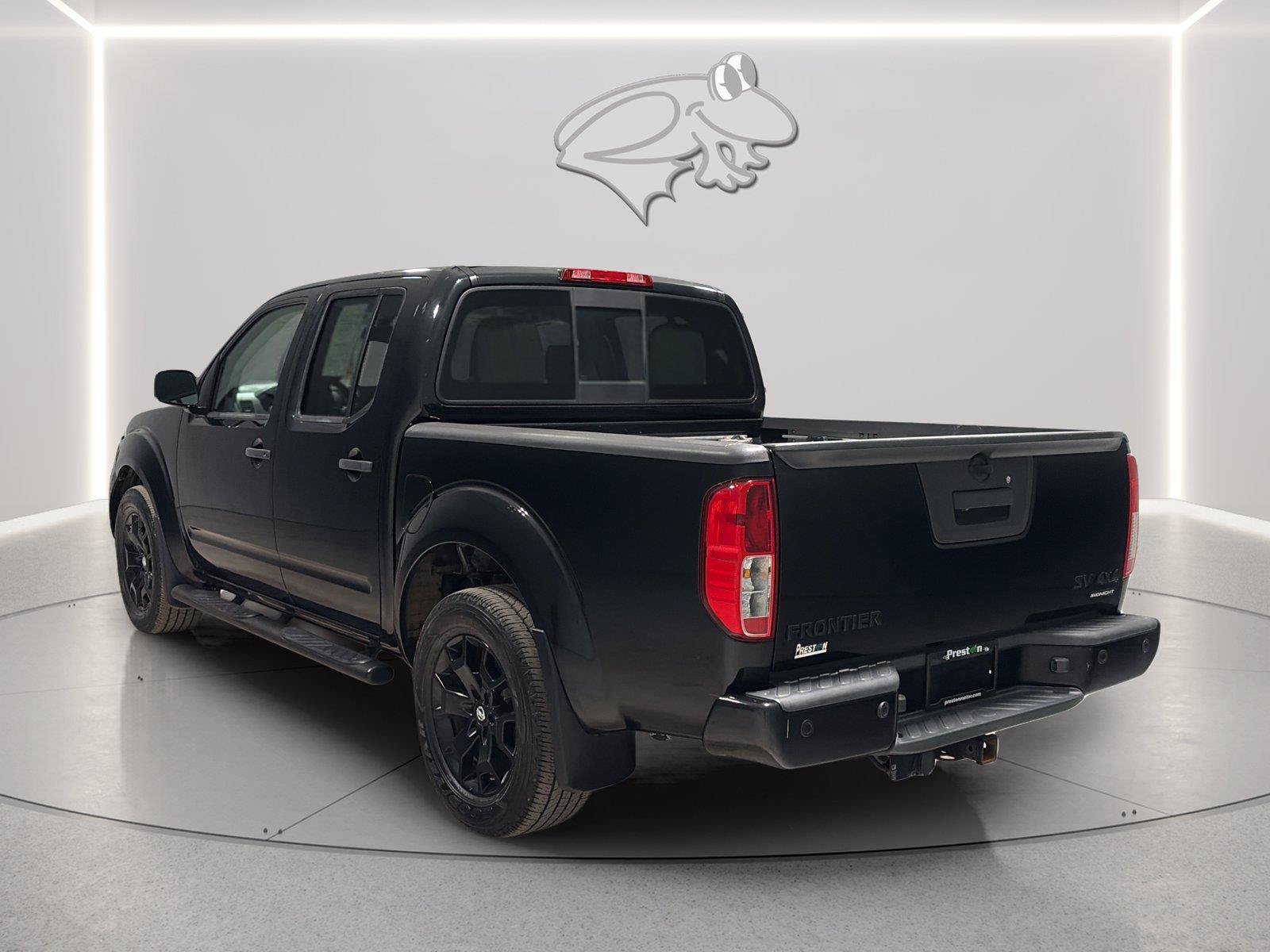 Used 2021 Nissan Frontier SV w/ Midnight Edition Floor Mats AWD/4WD image 3