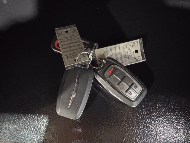 Used 2024 Chrysler Pacifica Touring-L FWD image 31