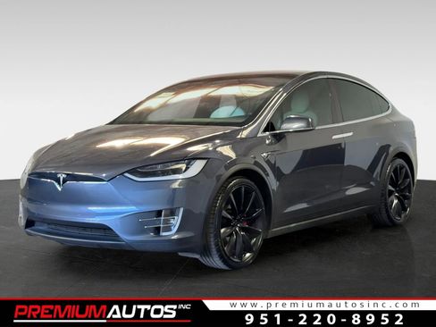 Used 2017 Tesla Model X 90D image 1