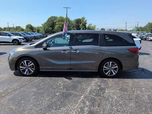 Used 2021 Honda Odyssey Touring image 4