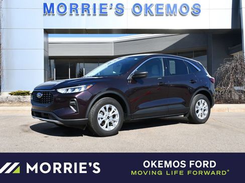 Used 2023 Ford Escape Active image 1
