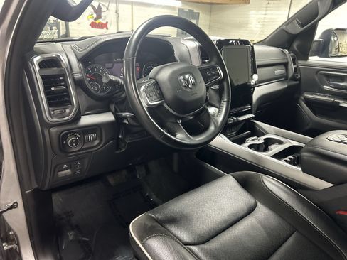 Used 2024 RAM 1500 Laramie AWD/4WD image 11
