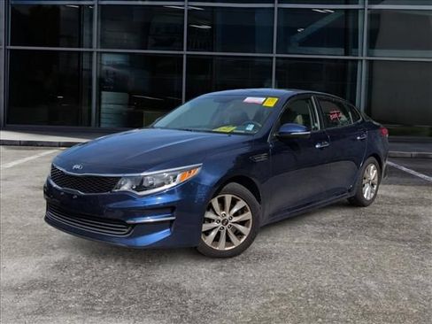 Used 2016 Kia Optima LX w/ Option Group 014 FWD image 4