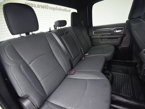 New 2026 RAM 2500 Big Horn AWD/4WD image 18