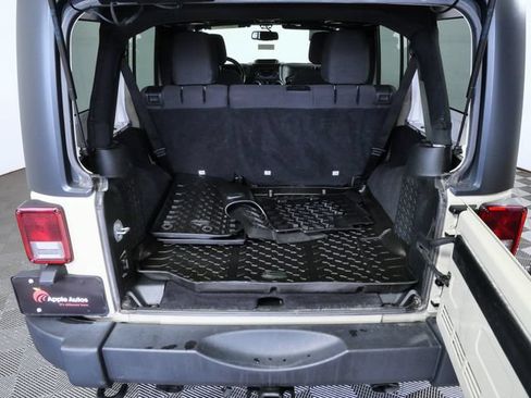 Used 2018 Jeep Wrangler Unlimited Sport S AWD/4WD image 10