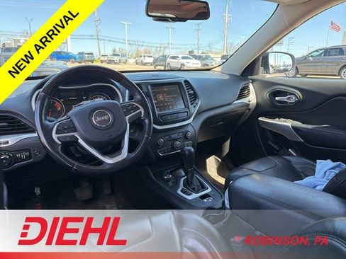 Certified 2016 Jeep Cherokee Overland image 9