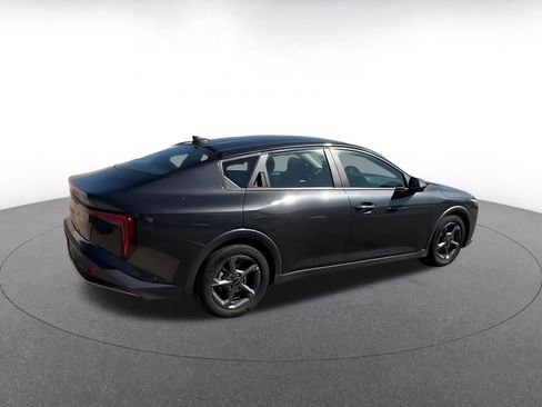 Used 2025 Kia K4 LXS image 15