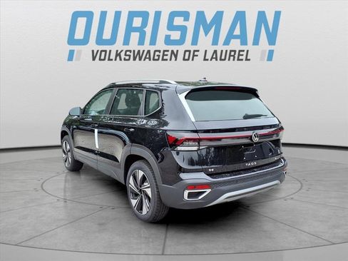 New 2025 Volkswagen Taos SE image 5