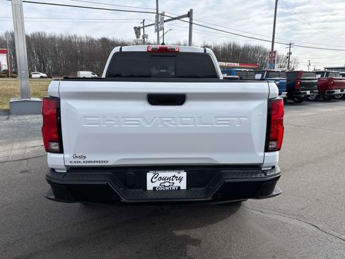 Used 2024 Chevrolet Colorado Z71 w/ Z71 Convenience Package 2 image 3