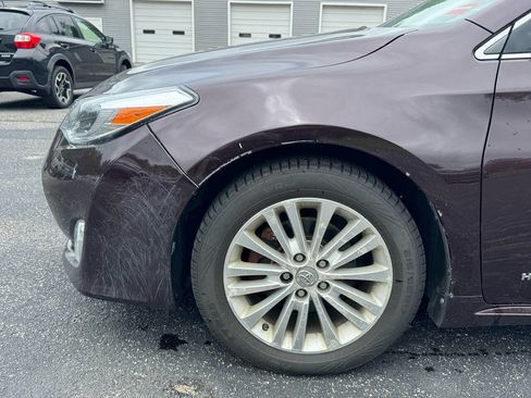 Used 2015 Toyota Avalon Limited w/ Technology Package FWD image 9