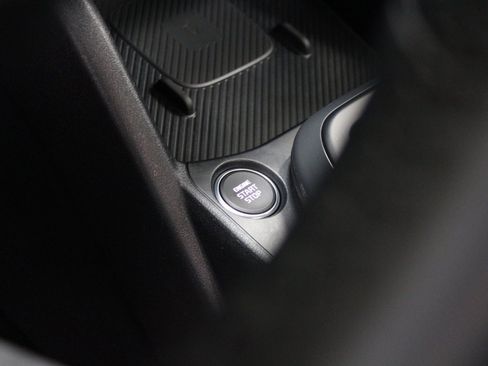 Used 2025 Kia K4 EX image 32