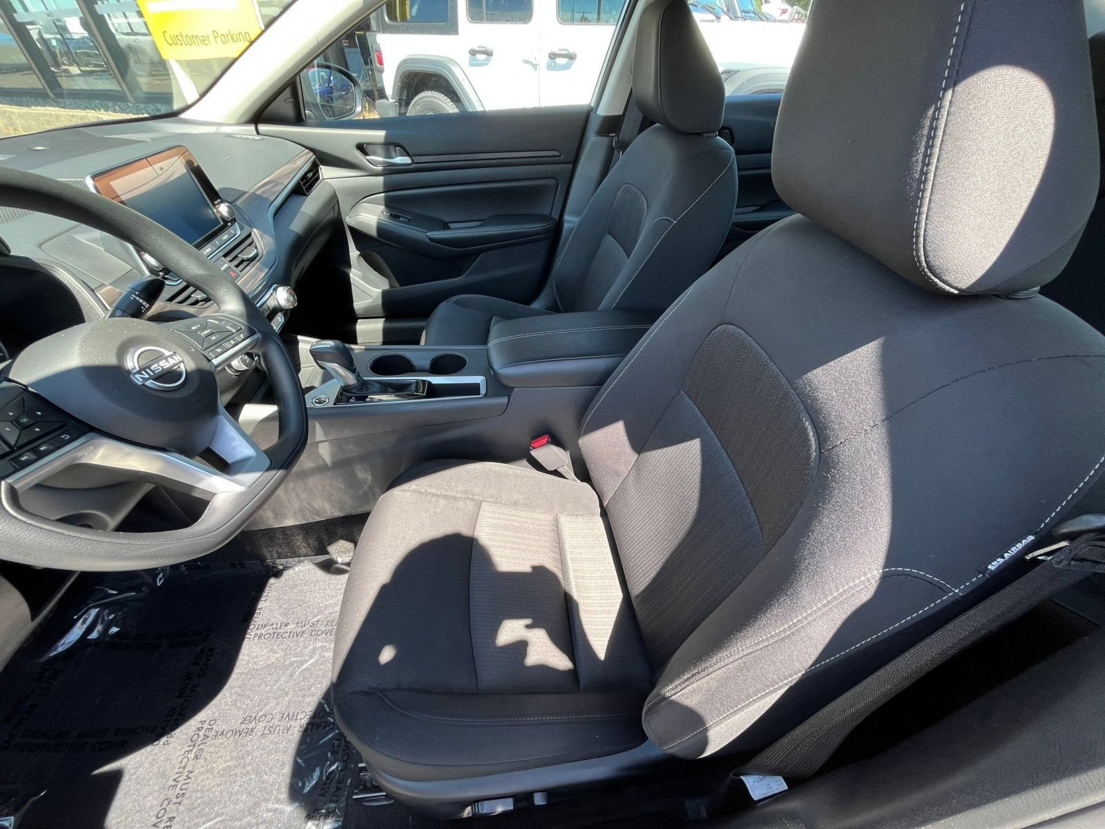 Used 2025 Nissan Altima 2.5 SV FWD image 27
