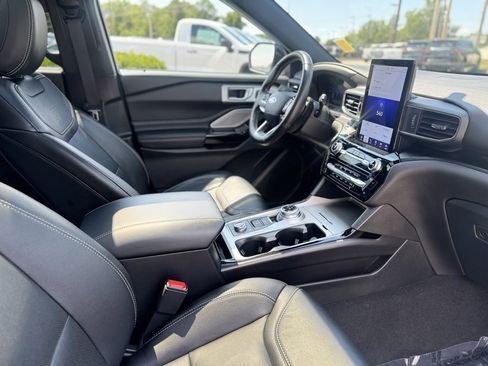 Used 2022 Ford Explorer ST w/ Equipment Group 401A image 11