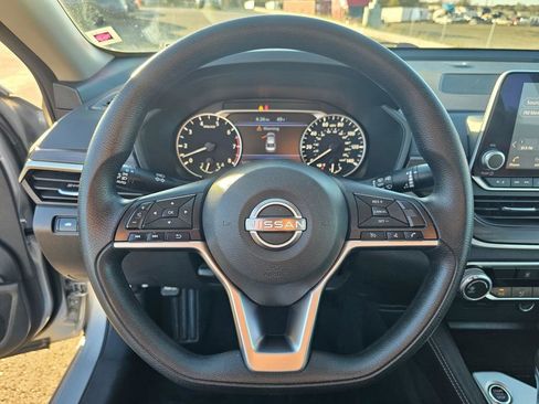 Used 2023 Nissan Altima 2.5 SV image 20