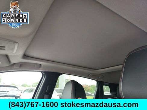 Used 2025 Nissan Kicks SR w/ SR Premium Package AWD/4WD image 3