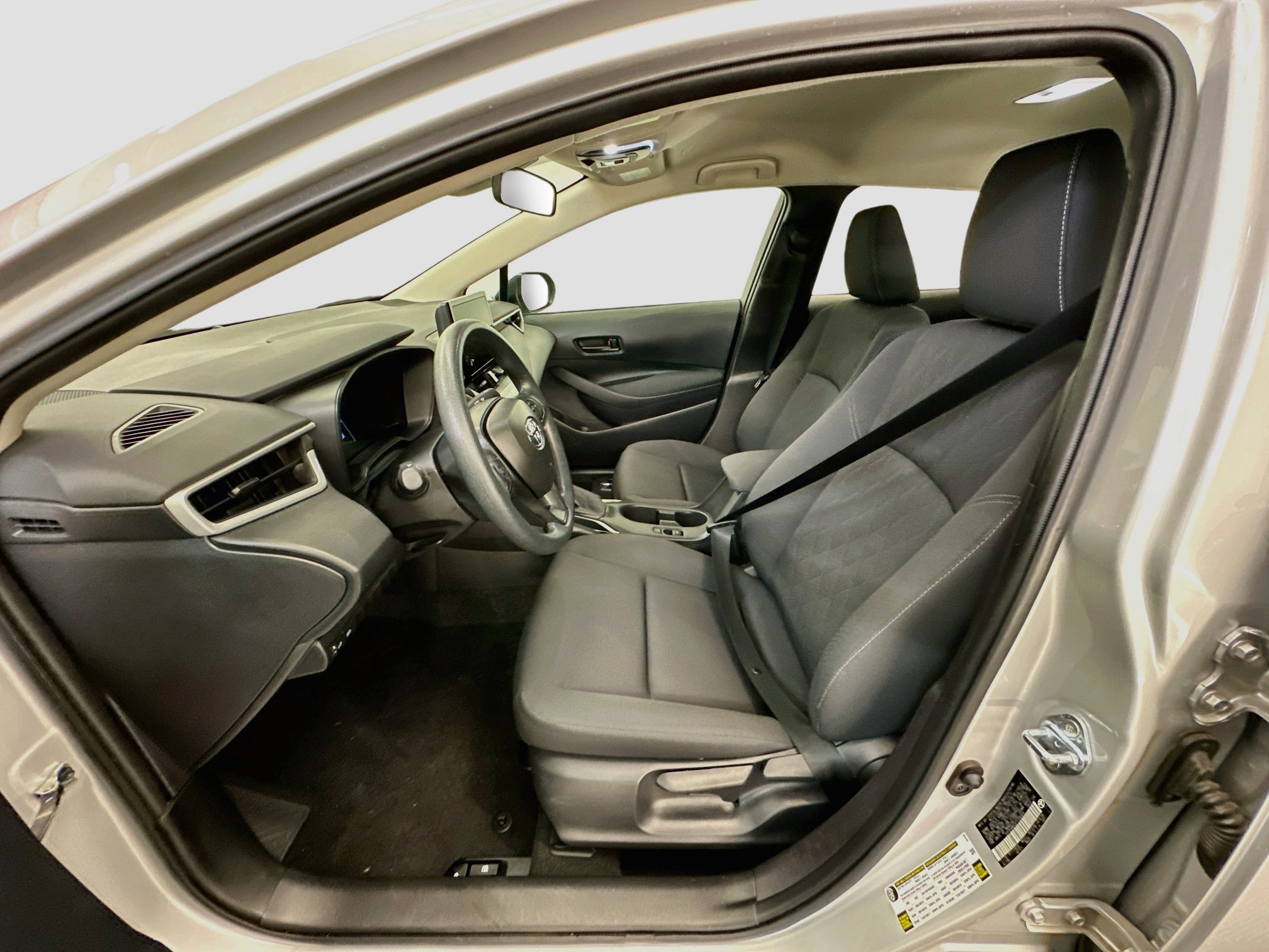 Used 2026 Toyota Corolla LE FWD image 13