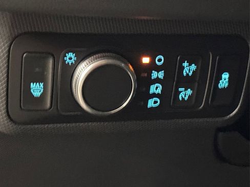 Used 2022 Ford Mustang Mach-E Select image 24