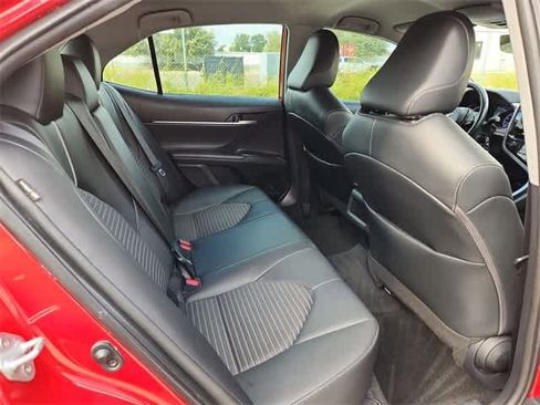 Used 2023 Toyota Camry SE image 17