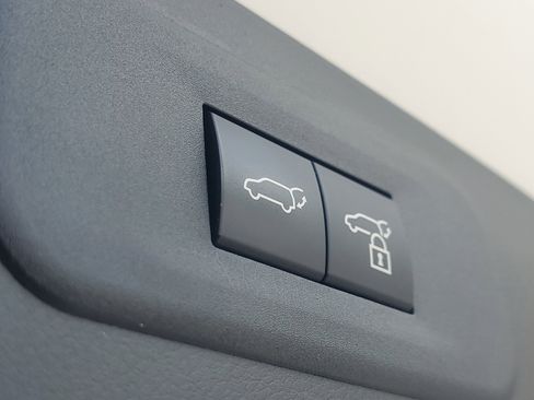 Used 2025 Lexus NX 250 FWD w/ Accessory Package (K3) image 9